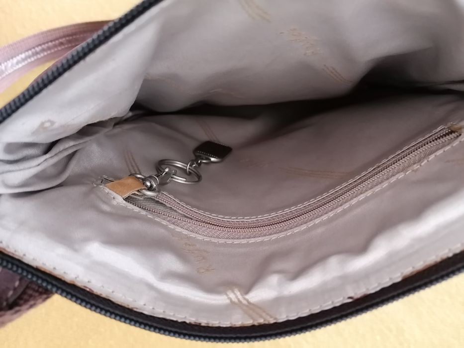 Mala tiracolo pele castanha