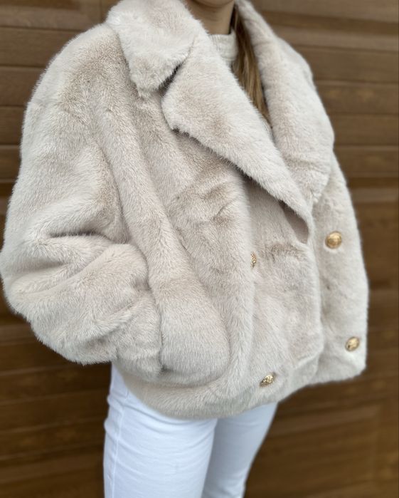 Коротка жіноча еко шуба під норку з англійським коміром напівшубок