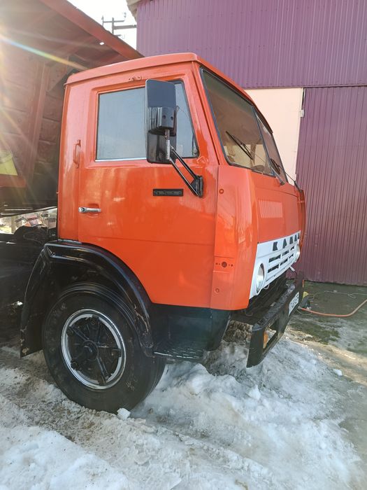 Камаз самоскид..