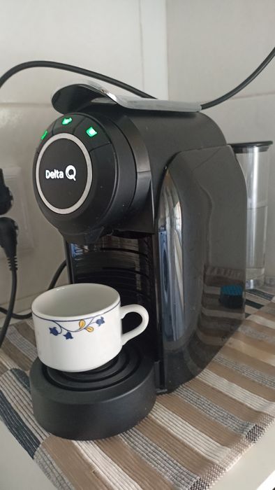 Máquina café Delta Q com 2 anos.