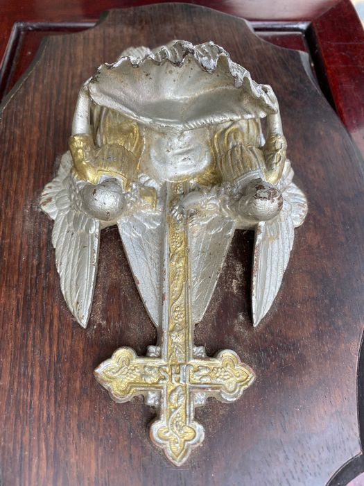 Pia de água benta Séc XIX Metal prata e dourado 28 cm