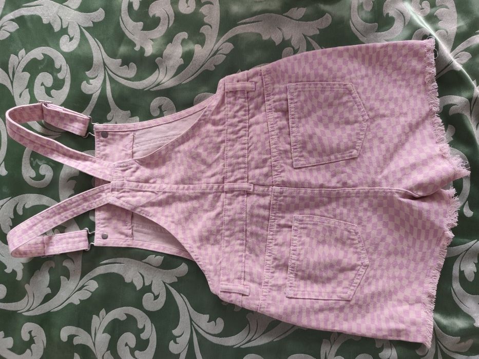 Джинсовий комбінезон на дівчинку