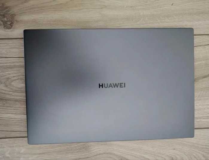 Laptop Huawei MateBook D14 i3 11gen / 8GB / SSD 256GB / Windows 11 / Stan idealny