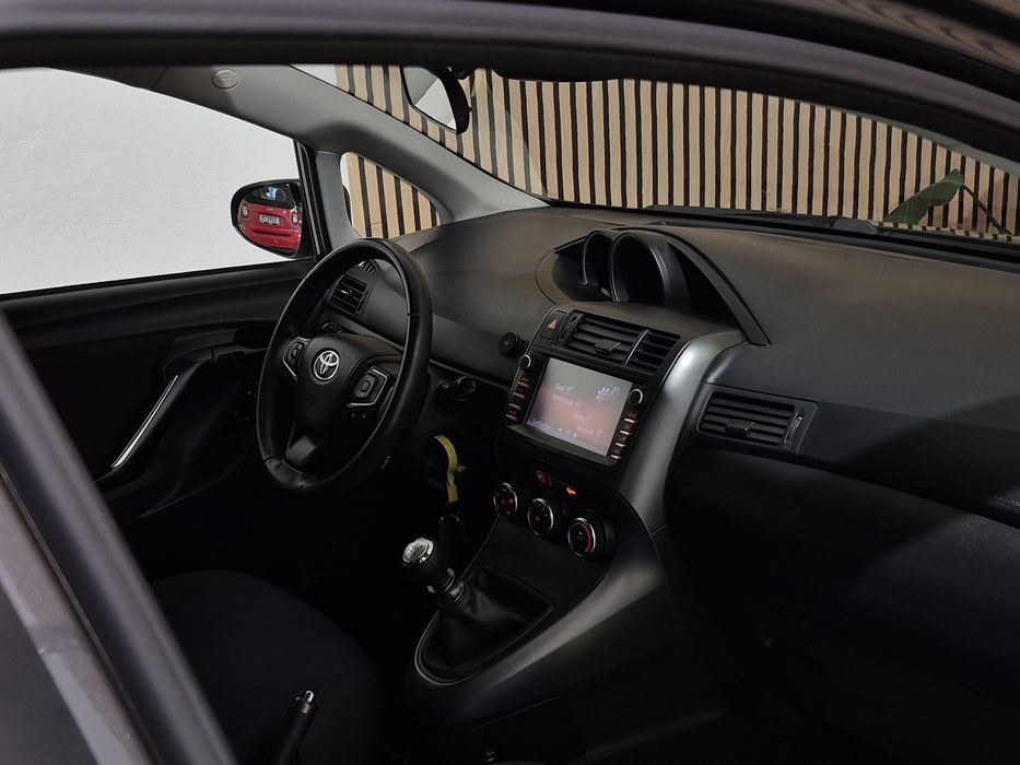 Toyota Verso 1.6 D-4D - 100.000KM - 7 LUGARES | GARANTIA | NACIONAL
