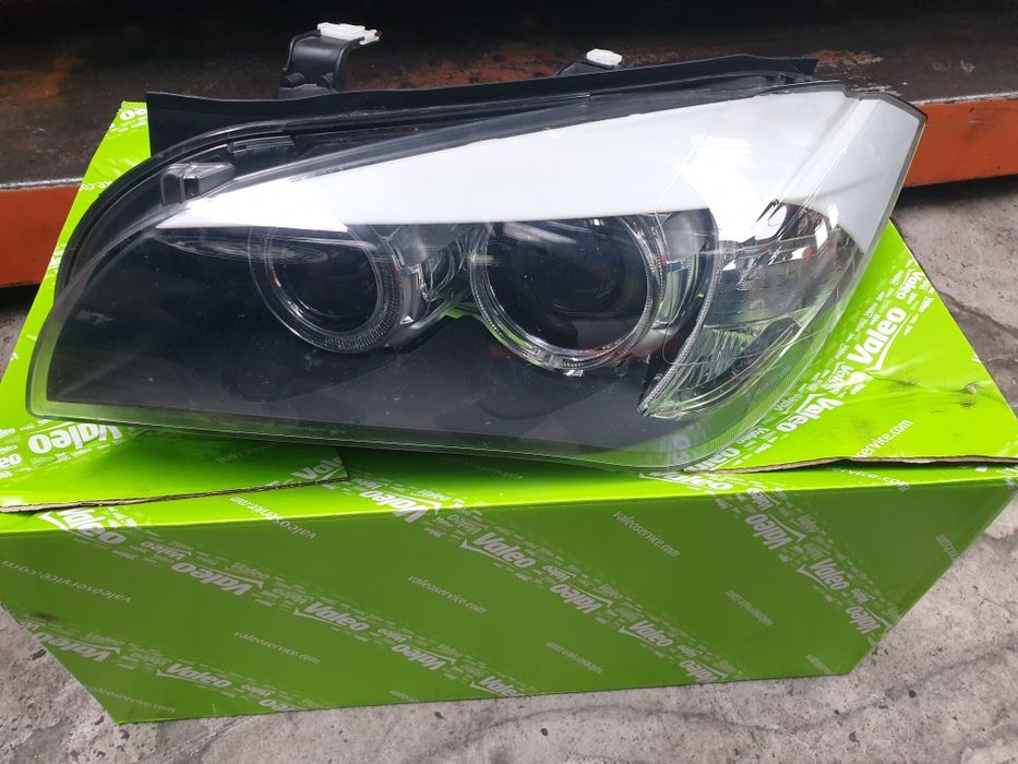 Farol Esquerdo X1 E84