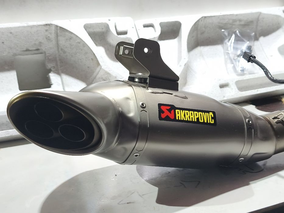 Ackrapovic Yamaha MT 09 / Tracer/ Xsr ( C/ NOVO. 1100KM)/