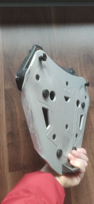 Triumph Tiger - kit instalação Top Case