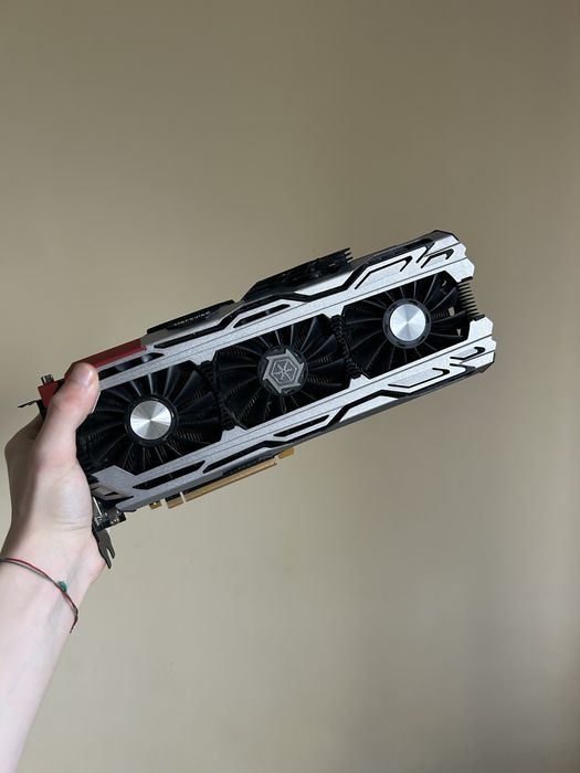 GTX 1080 8GB Inno3D HerculeZ X4, потужне охолодження