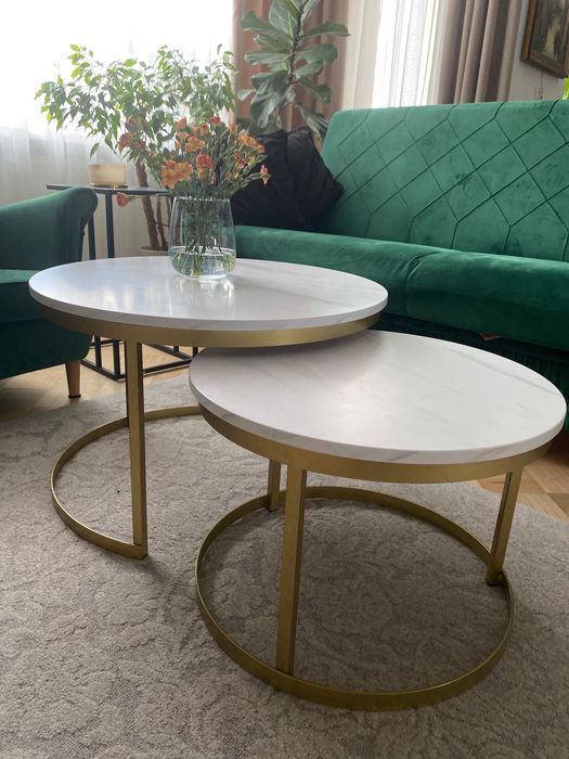 Dwa piękne stoliki do kawy