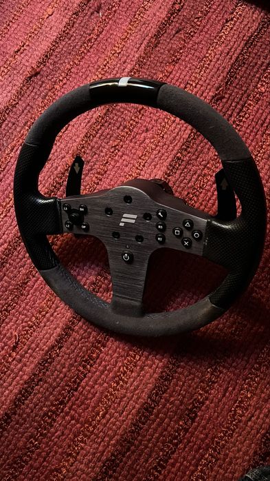 Conjunto volante e pedais Fanatec CSL Elite
