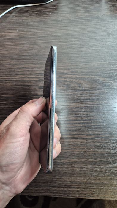 Продаю смартфон Oppo Reno 12 5g 12/256