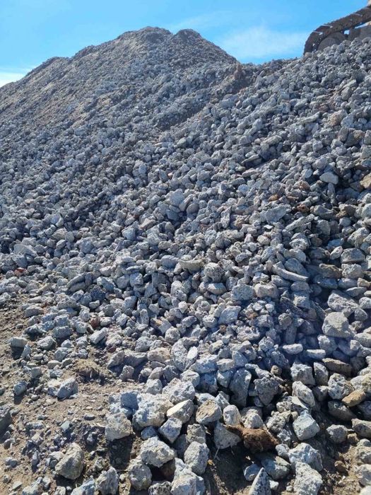 Бой бетона, цемент , песок , щебень, отсев