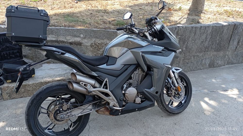 Moto Zontes  310T.