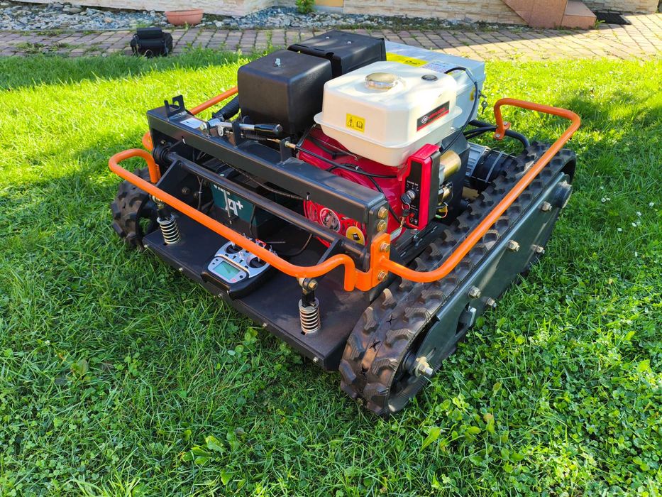 Robot koszący na gąsienicach, zdalnie sterowany