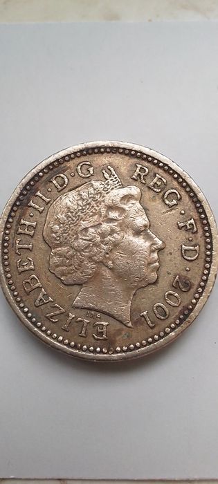 Монета One pound