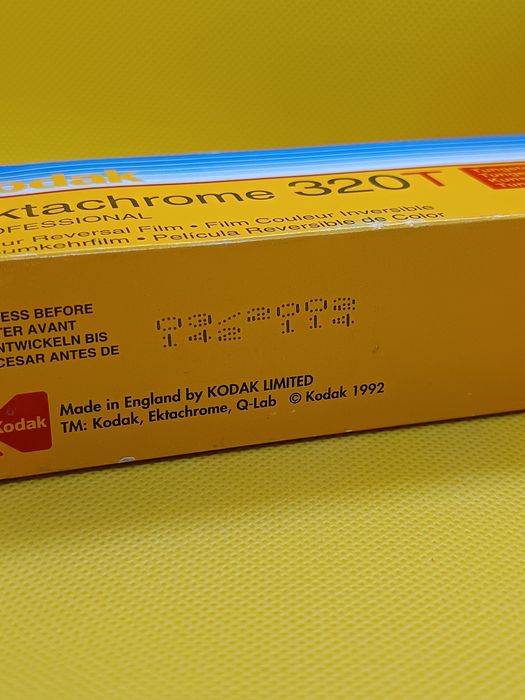 Caixa de 5 rolos fotográficos Kodak Ektachrome 320T (35mm)