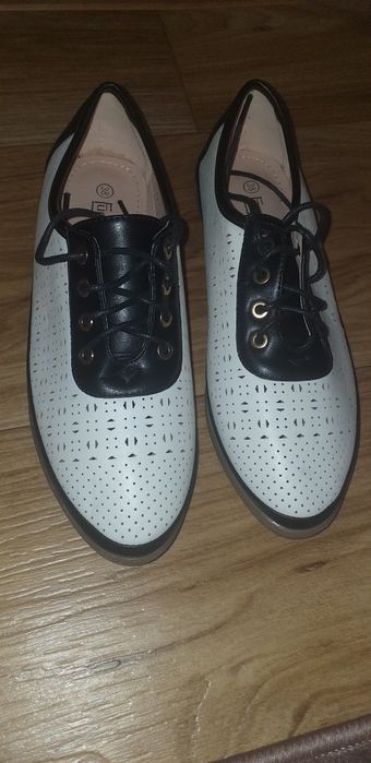 Продам  мокасины