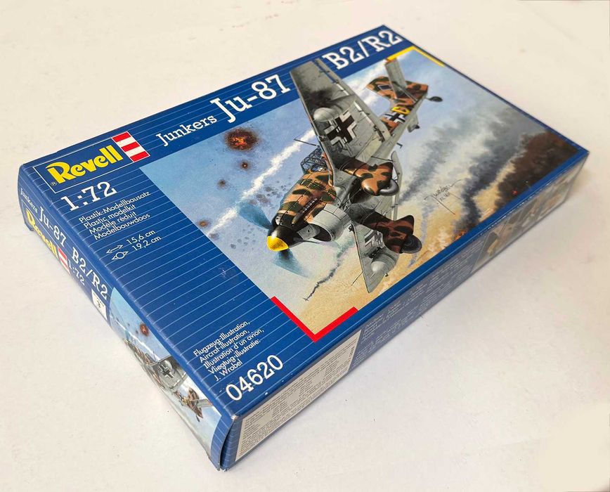 Revell_Junkers Ju 87 B2/R2. ESc.1:72. Completo e como novo.