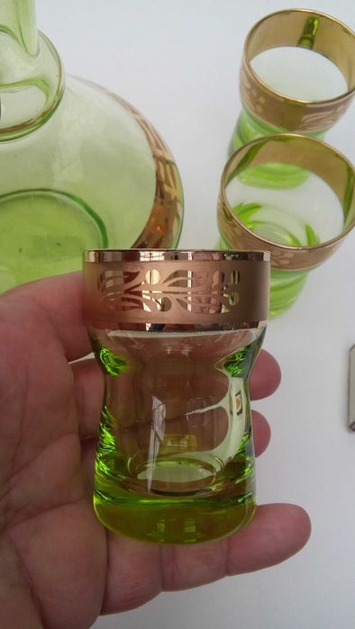 Набор графин и 6 стопок.Цветное стекло,позолота.Антик.СССР 1960-е.