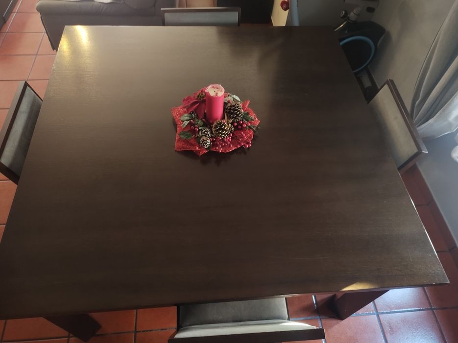 Mesa de Sala + Cadeiras