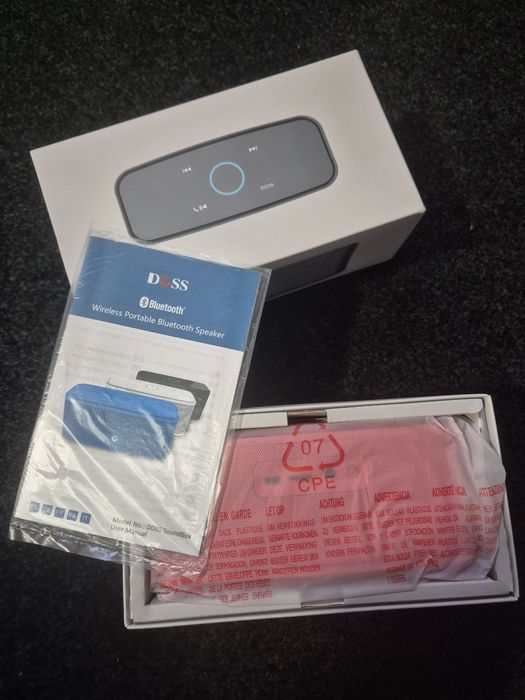 coluna de som portátil Bluetooth da marca DOSS