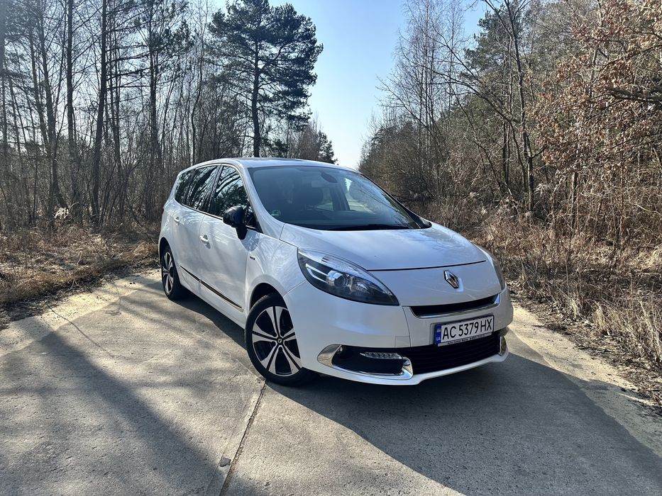 В продажі Renault Scenic