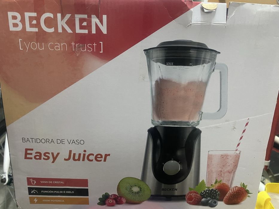 Liquidificadora Becken como nova