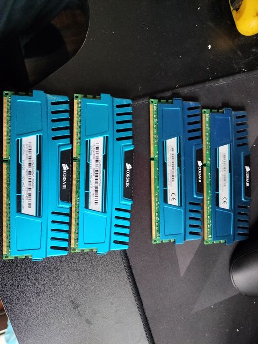 RAM Corsair Vengeance DDR3 1600MHZ