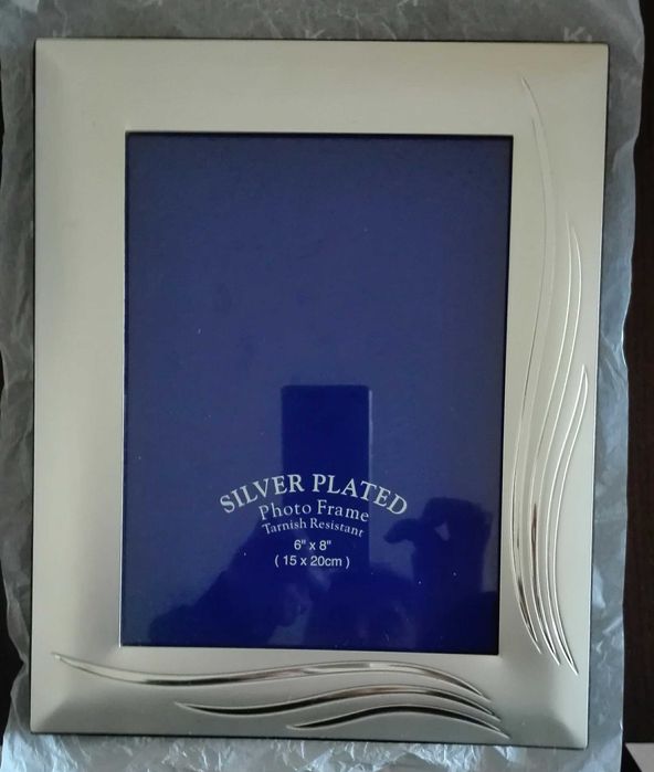 Moldura prateada Silverfield 13x18cm e 15x20cm