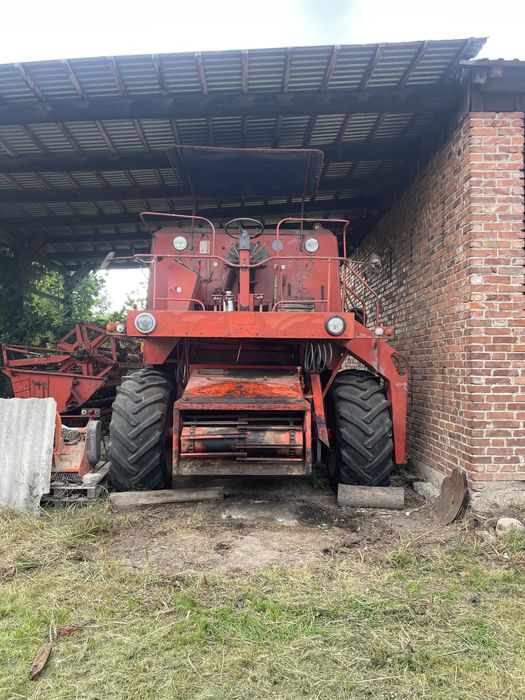 Sprzedam kombajn Bizon Z056