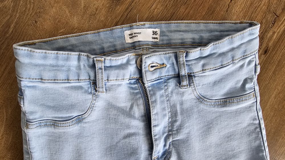 Spodnie jeansowe Sinsay rozm. 36