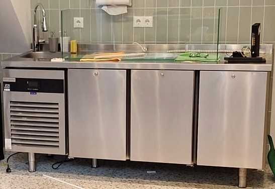 Bancada refrigerada 3 portas com cuba USADA