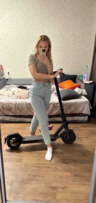 Электросамокат Xiaomi Mi Electric Scooter 1S