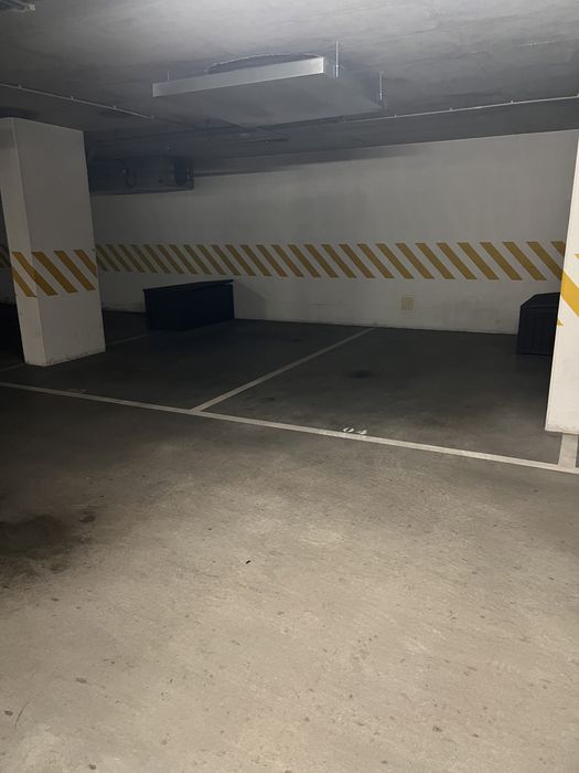 Arrenda-se estacionamento GRANDE junto loja cidadao Laranjeiras