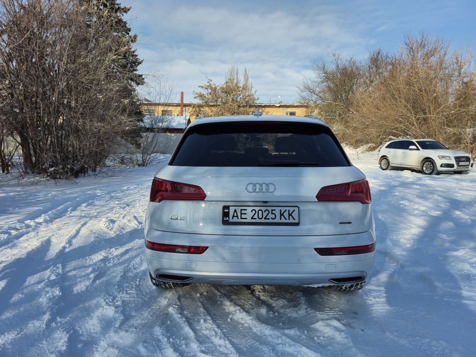 Audi Q5 2019 2.0tfsi panorama