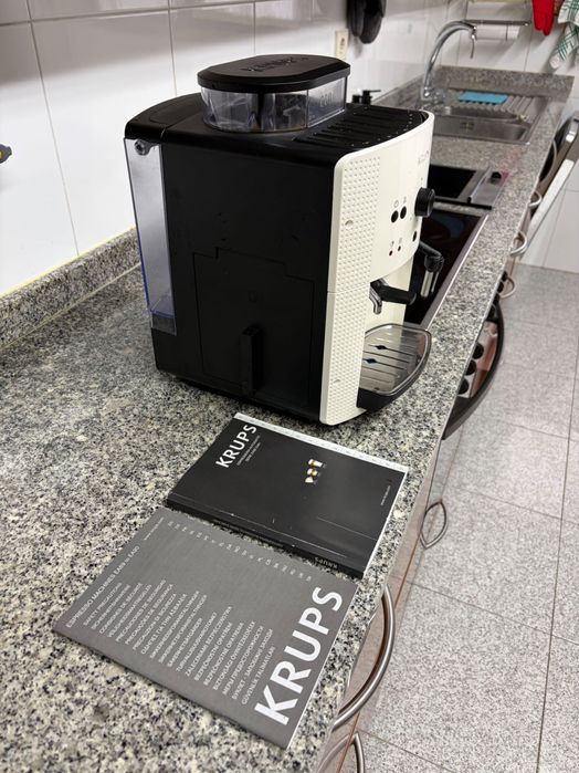 Krups Roma (branca) - Máquina de café automática