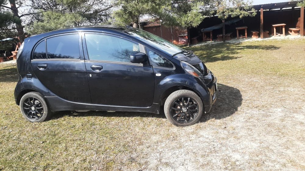 Mitsubishi i-miev 2012