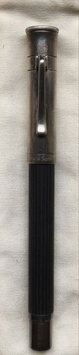 Pióro wieczne Graf Von Faber-Castell Classic Ebony