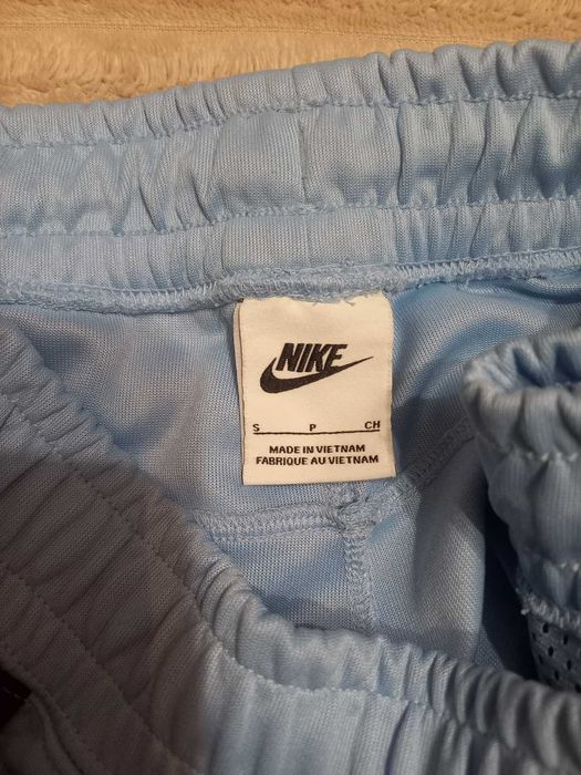 Спортивні шорти Nike р S