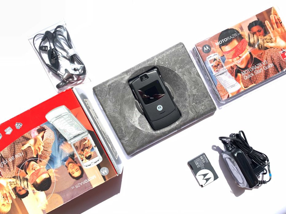 Motorola RAZR V3 ( Black ) - НОВИЙ ! - Оригінал ! ретро раритет