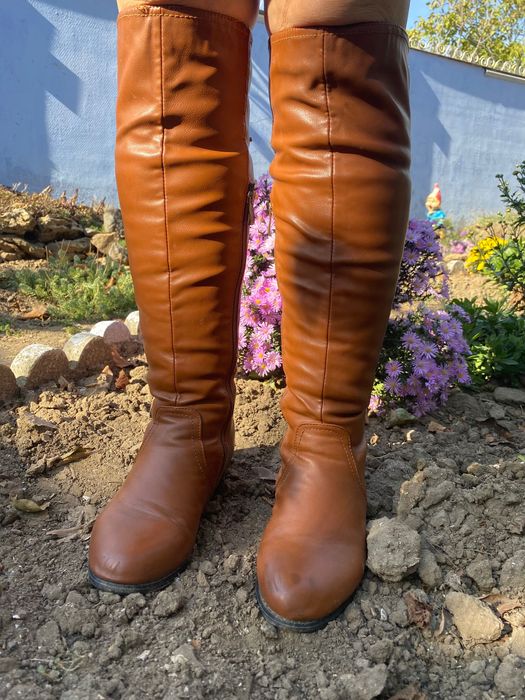 Чоботи зимові жіночі