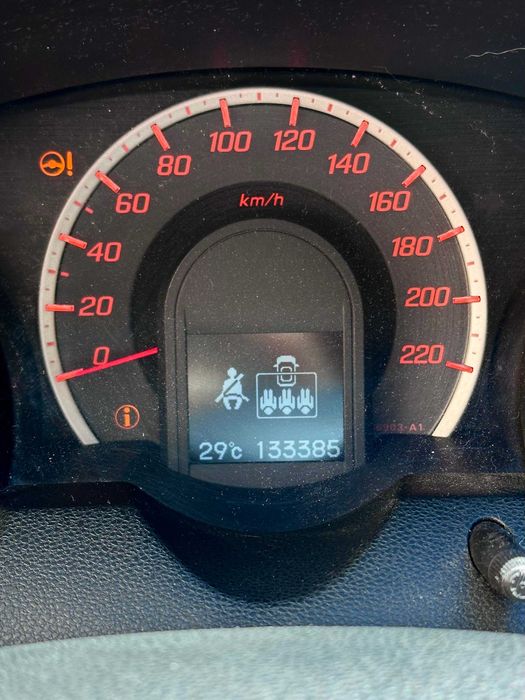 Honda jazz 2011 - 133000 kms