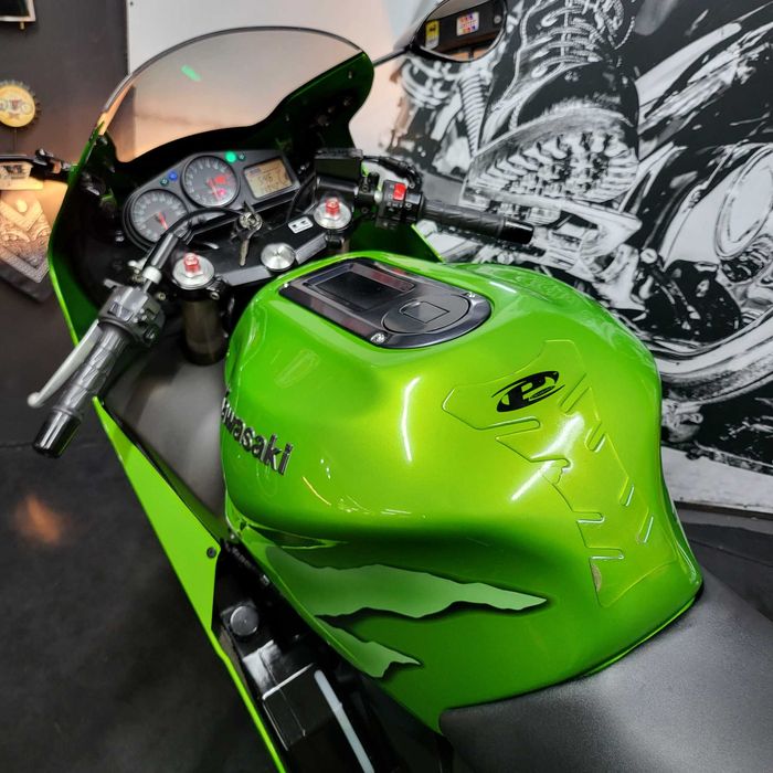 Kawasaki Ninja ZX12-R