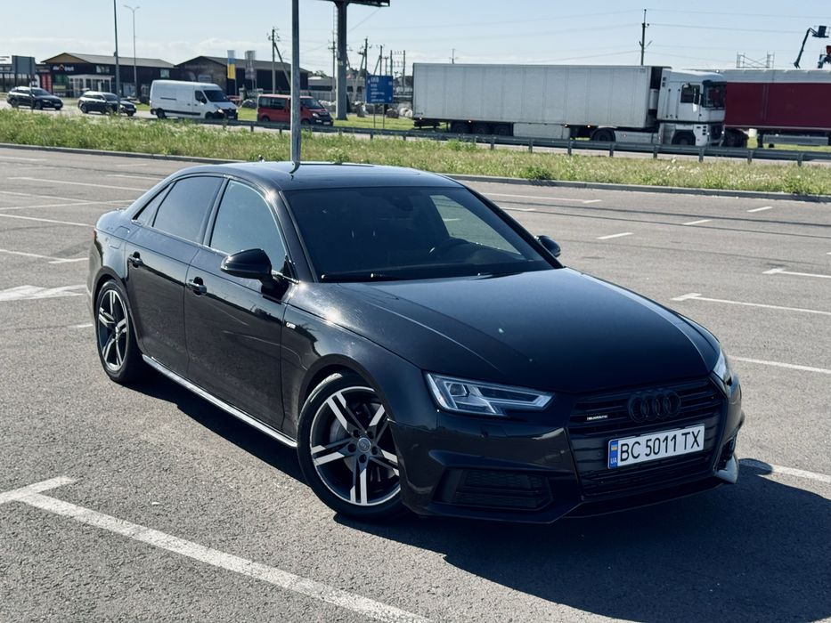 Продам машину Audi A4 2016