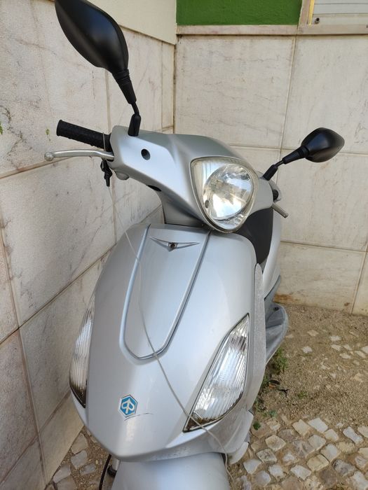 Moto Piaggio fly 50 - 2004