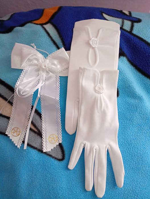 Rękawiczki do 1 konuni Świętej plus ozdoba na swiece