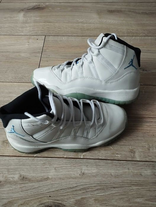 Nike Air Jordan 11 Retro size 36,5