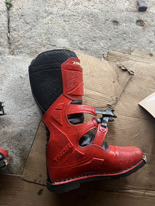 Botas thor usadas duas vezes