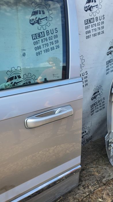 Дверка передня ліва jeep grand cherokee 2005-2010