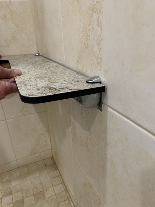 Поличка для ванної кімнати